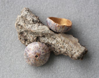 Paire de perles coupes en céramique artisanales, perles en céramique d'automne, perles forestières artisanales pour bijoux