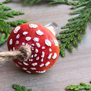 Handmade Quartz Crystal Amanita Muscaria Fly Agaric Mushroom Ornament. image 4