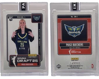 Tarjeta de novata de Paige Bueckers Draft Night 2025 Panini Instant WNBA #DN-1 (RC)