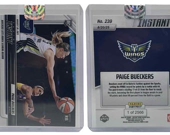 Tarjeta de novato de Paige Bueckers, 40 puntos, Panini Instant WNBA n.° 239 (2025)