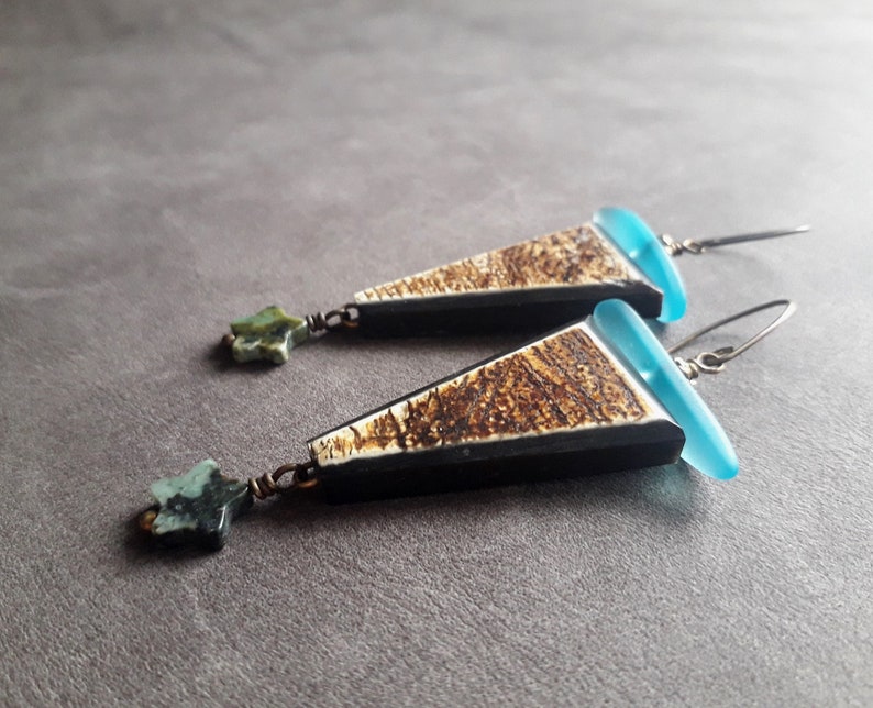 Buffalo horn and sea glass Tribal earrings Boho earrings Triangle earrings Brown and blue Big dangle earrings Boho chic earrings Bohemian