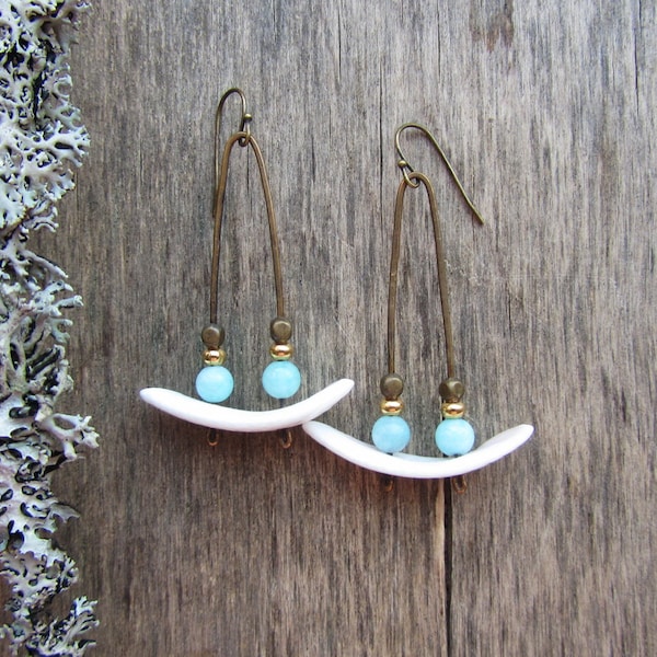 Natural shell earrings Long dangle earrings Blue and white earrings Boho chic earrings Long boho earrings Summer earrings Summer jewelry