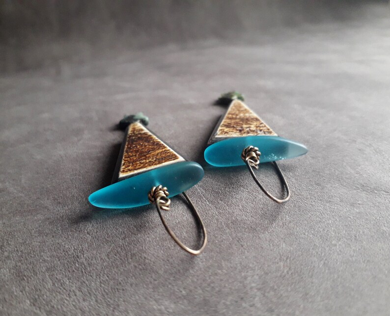 Buffalo horn and sea glass Tribal earrings Boho earrings Triangle earrings Brown and blue Big dangle earrings Boho chic earrings Bohemian