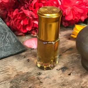Middle Eastern Perfume: Egytpian Musk
