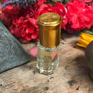 Silk Musk Middle Eastern Perfume Oil Beautiful scent: Concentrated