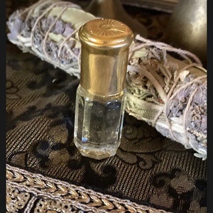 Middle Eastern Perfume: Iraqi Musk, Amazing Musk Scent