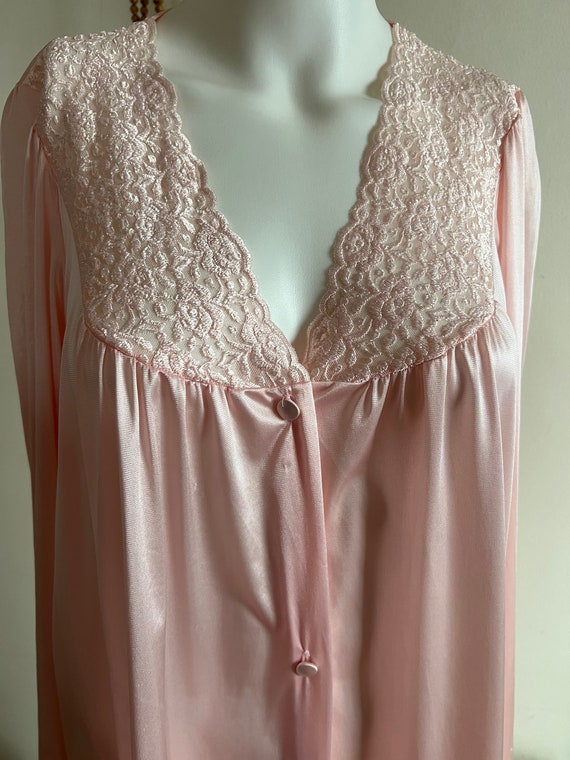 SALE! 1970’s Pink Vanity Fair Nightgown - image 8