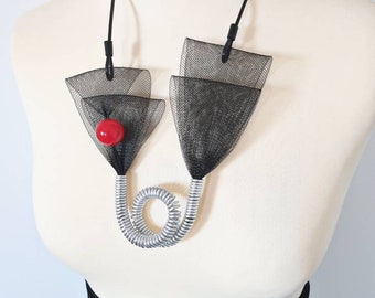 Statement ketting Moderne ketting Mesh sieraden Hedendaagse sieraden Avante garde ketting Ongewone ketting Unieke ketting Populaire ketting