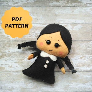 Modello per bambola Felt Wednesday Bambola gotica Bambola carina e inquietante Tutorial per bambola tascabile in feltro Bambola Felt Wednesday Modello di cucito facile