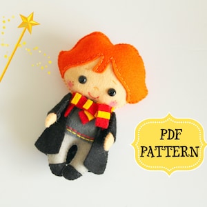 PDF tutorial to make a felt Wizard boy, Felt witch caracter, Easy sewing felt pattern, Felt doll pattern, Felt ornament pattern, Soft toy