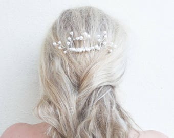 Peigne mariée perles Bijou de coiffure mariage personnalisable, peigne chignon, perles mariage "Madeline"