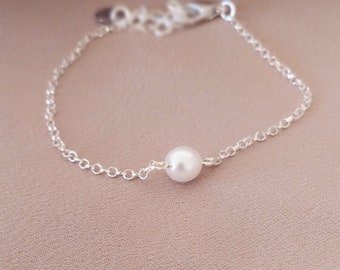 Pearly pearl bridal bracelet solitaire style gold or silver "Lou", pearly pearl bracelet, pearl wedding jewelry, refined bridal jewelry