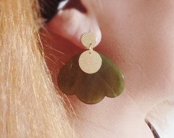 Boucles d'oreille pétales de fleur bohèmes vert doré acier inoxydable | bijou créateur tendance | bijou maxi