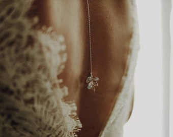 Collier de dos mariage argent ou doré feuille et perles nacrées | bijou de dos amovible, collier de dos mariage nature