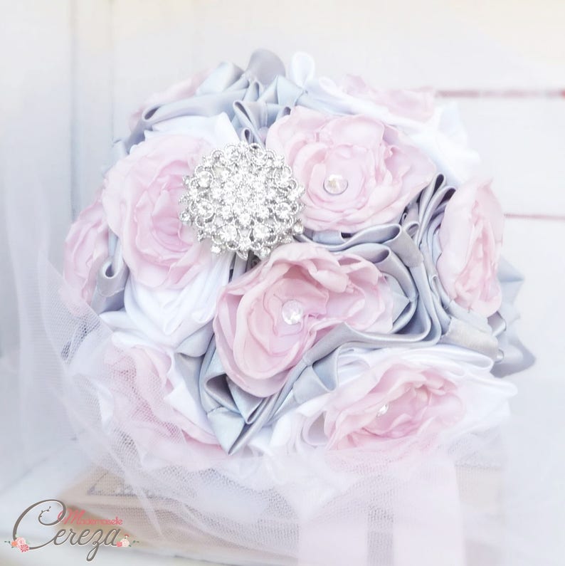 bouquet mariage féérique broche bijou rose poudré gris blanc | etsy