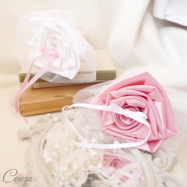 Porte alliance duo fleurs rose pâle blanc, mariage romantique rose blanc,accessoire mariage,bouquet enfant honneur