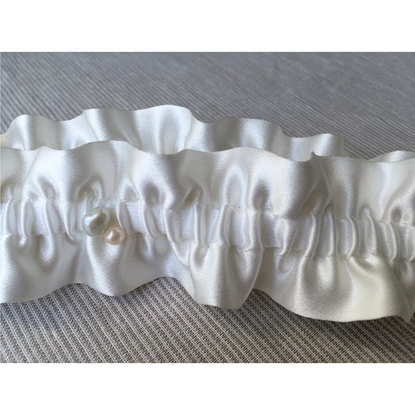 Satin Wedding Garter / Simple Ivory Silk Bridal Garter / Something New Gift / Something Blue Gift / Cream Bridal Gift Box