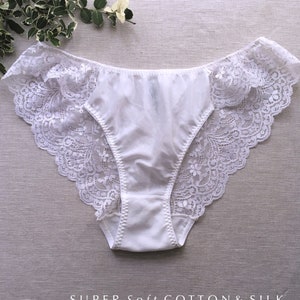 Vintage Style Bridal White 3 Row V Ruffles Sissy Maids Knickers