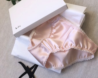 Blush Pink Silk Panties / Womens Satin Pantie / Pure Silk Knickers / Pink Bridal Lingerie / Handmade Silk Underwear