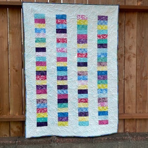 Stacked Coin Quilt Small Lap or baby size, Cotton fabric, handmade quilt for sale, 42 x 57 scrappy patchwork image 5