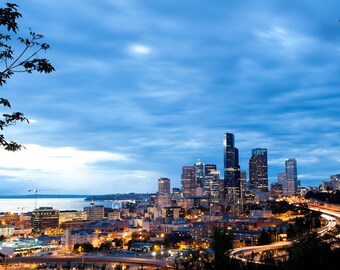 Stampa artistica dello skyline di Seattle al tramonto - Seattle, Washington - da 8x10 a 24x36 - Foto di stampa artistica del paesaggio dello skyline della città