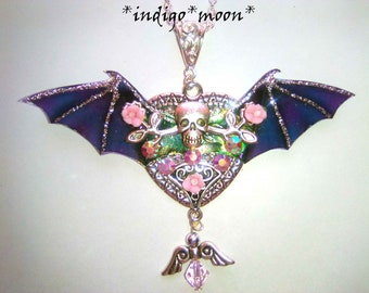 925 Sterling Silver filigree /& Garnet art nouveau Bat wings pendant gothic exquisitely etherial fairy hippy delicate romantic vampire goth