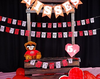 Small Red and Pink Heart Banner for Valentine's Day, Papel picado, Mini Banners 5 Pk, Office Fiesta Banners Anniversary decorations romantic