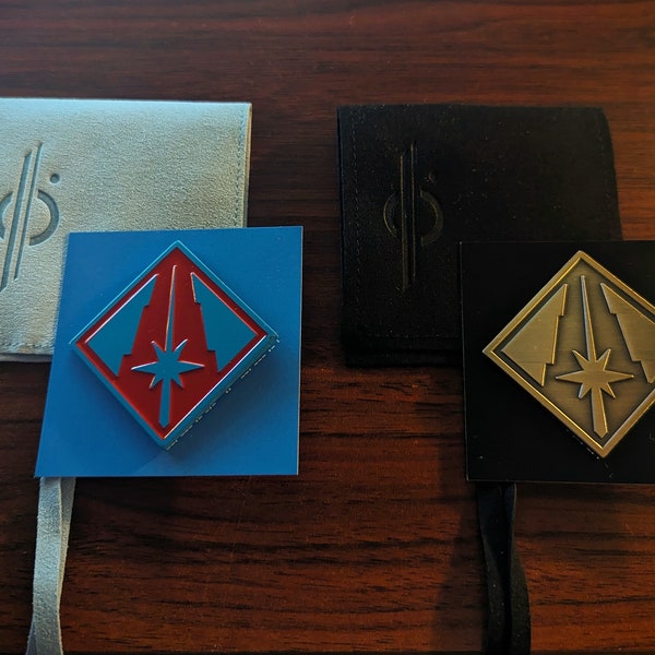 Saja Emblem Pin — Variants