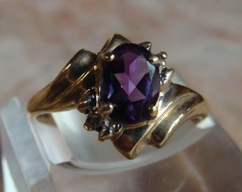 Vtg 10k Y Gold Amethyst & Diamond Ring  Size 7