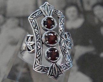 Lovely Sterling Silver Natural Garnet  Ring  Size 9