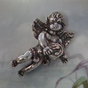 Beautiful Vtg 3-D Sterling Angel Cherub playing Drum Pendant Brooch Pin Artist Signed Sam Philipe