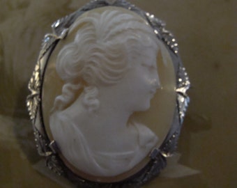 Vtg 800 Silver Natural Carved Shell Cameo Brooch