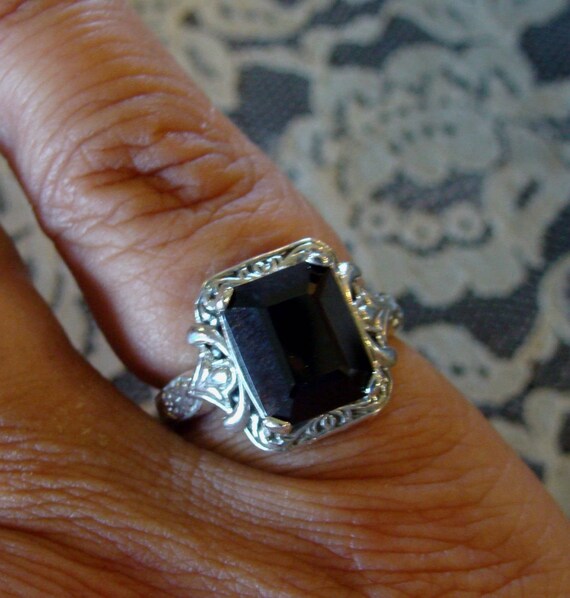 Charming Sterling  & Black Onyx  Ring Size 6 - image 3