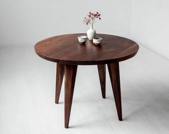 Columbia Round Dining Table