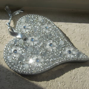 Heart Ornament Sparkly Silver Beaded Heart for your Love on Valentines Day Bild 2