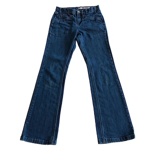 Jeans vintage DKNY taille moyenne évasé de l&#39;an 2000 à délavage foncé avec quatre poches / pantalon en denim des années 2000 / pantalon bleu marine ajusté bootcut