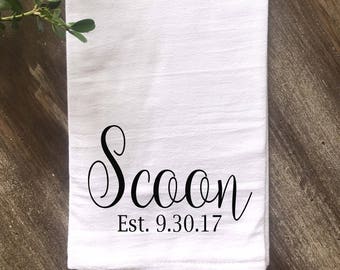 Personalized Flour Sack Towel, Farmhouse towel, Custom Kitchen towel, Wedding gift, Anniversary Gift, Wedding Favor, Housewarming gift