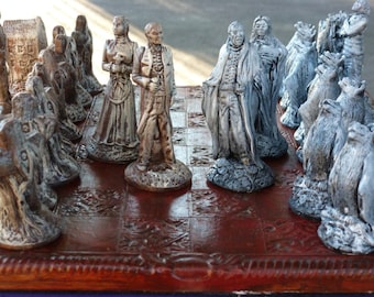 Dracula V Van Helsing Chess Set, Customisable Colours (Pieces only/No Board)