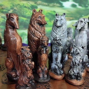NEW**LARGE Dogs Chess set. Customisable Colours (Pieces Only/Board Not Included)