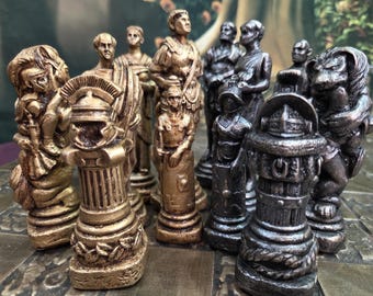 SNEAK PEEK Spartacus V Römer Schachspiel, anpassbare Farben (nur Teile)