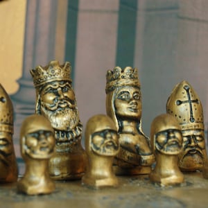 Regal Chess set. Customisable Colours (pieces only)