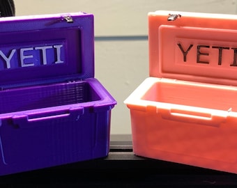 1/10 Scale Yeti Cooler 