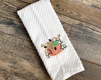 Pumpkin Hand Towel - Thanksgiving Hand Towel - Fall Decor Towel - Fall Decor - Fall Hand Towel - Bathroom Decor - Bathroom Hand Towel