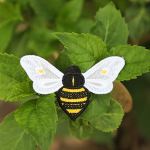 Bumble Bee Hair Clip - Bee Hair Bow - Bee Hair Clip - Bumble Bee Hair Accessories - Girls Hair Clip - Embroidered Bow -  Hair Clip