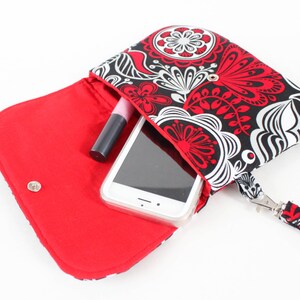 Red Floral Wristlet - Floral Wristlet - Clutch Purse -  Handbag - Evening Handbag - Date Night Purse - Little Black Dress Accessories