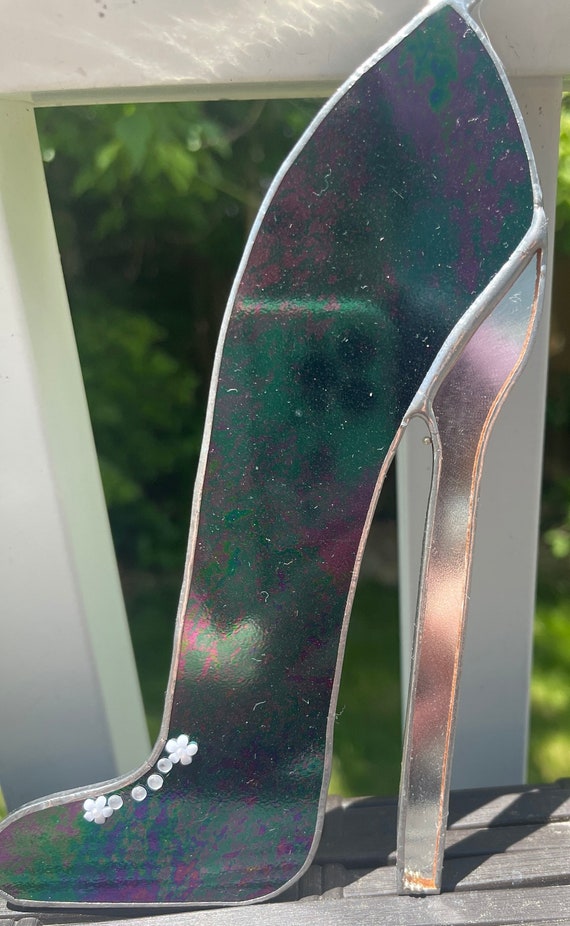 Iridescent Elegance Glass Slipper Suncatcher:  Chic Stained Glass Art