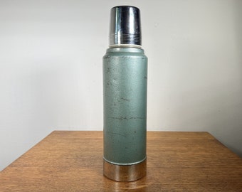 1.0 L stanley thermos green NO HANDLE HAD A DENT green vintage