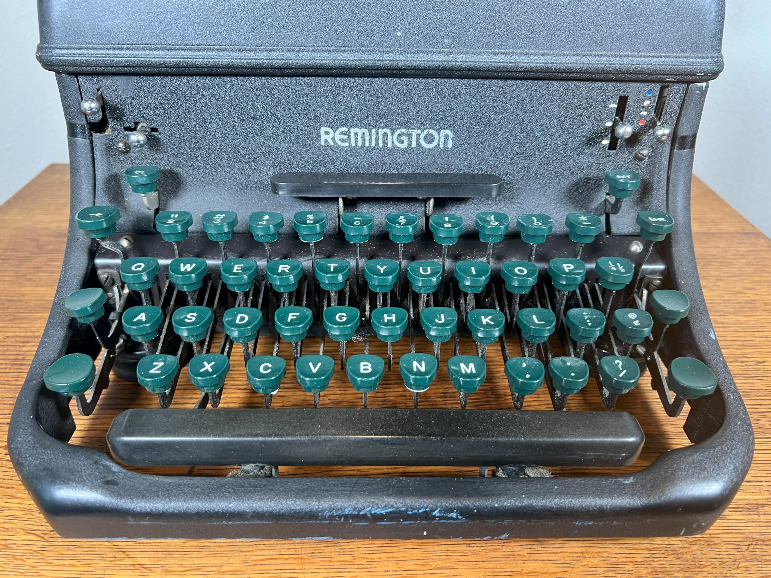 Remington Rand Typewriter Model 17: 1945 Black Wrinkle Paint, Art