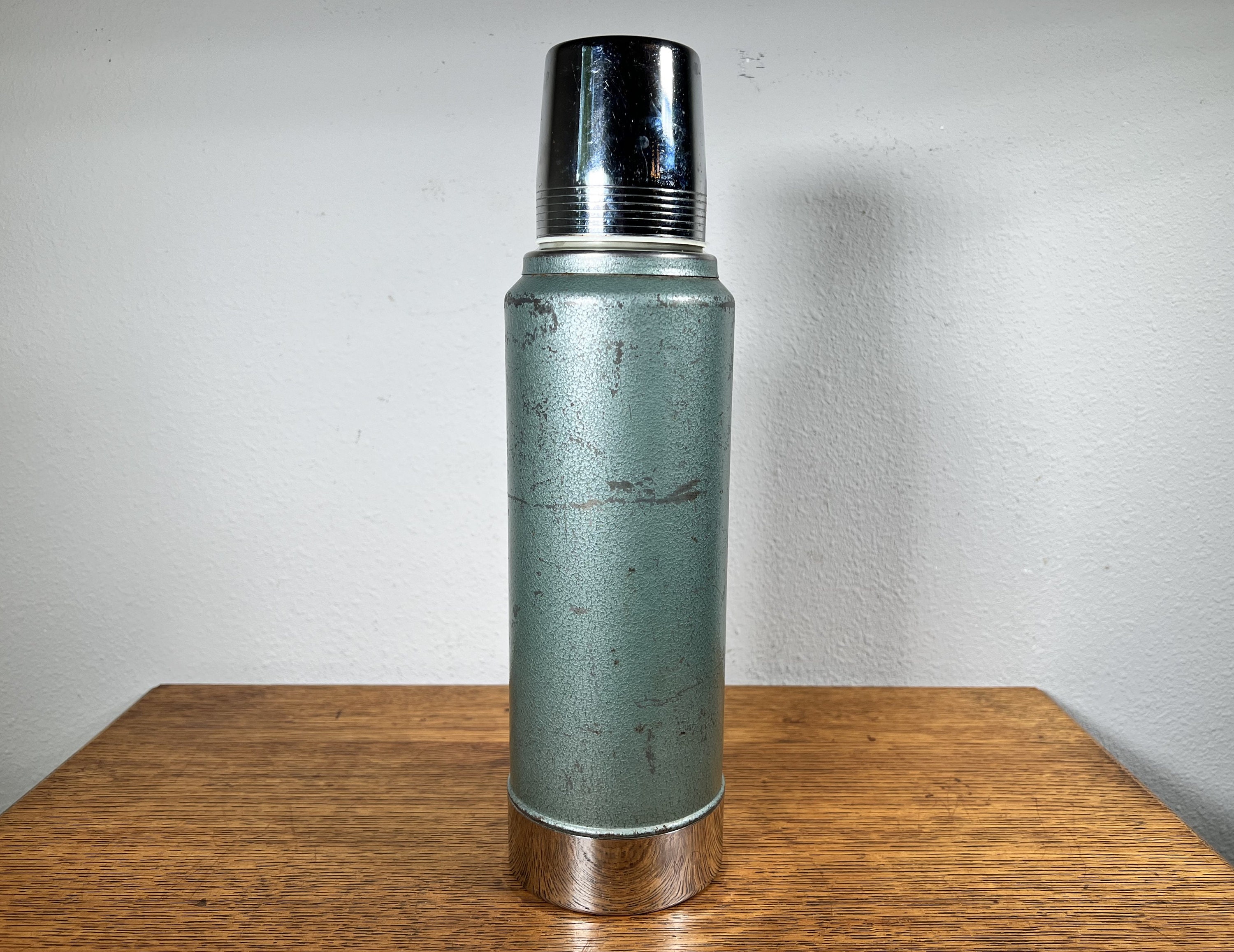 1991 Aladdin Stanley Thermos Model A-944DH with No.13B Pour Thru Stopper