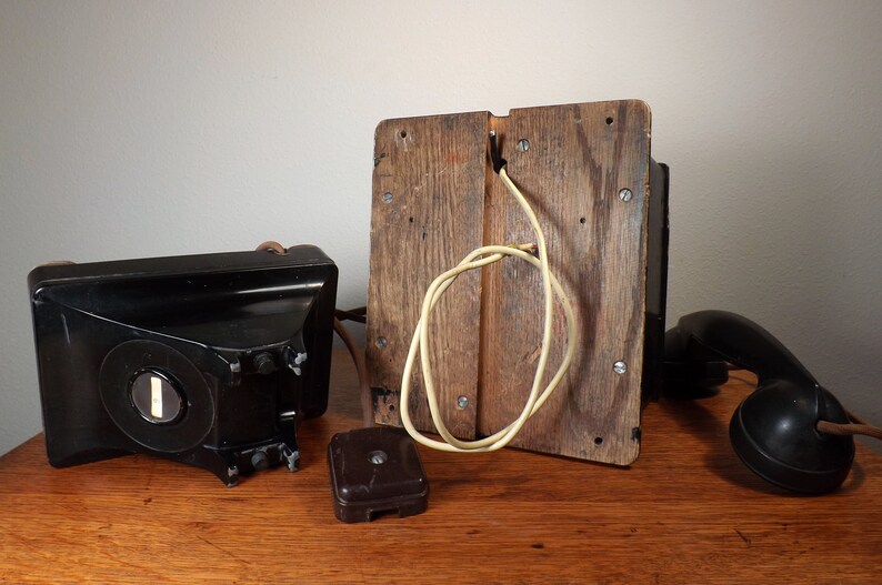 Telephone with Hand Crank Magneto ~ Desk Phone ~ Bell System by Western Electric F1 ~1930s ~ Vintage Technology